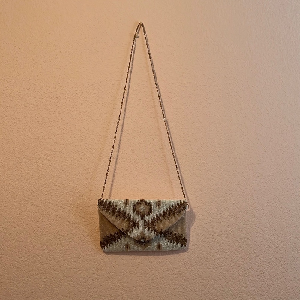 Beaded clutch purse